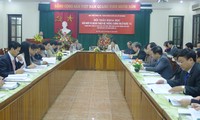  Hội thảo "Đổi mới và hoàn thiện hệ thống chính trị ở Việt Nam ”